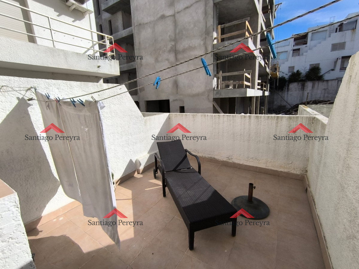 Apartamento ID.3066 - Apartamento primer piso en edificio frente al mar