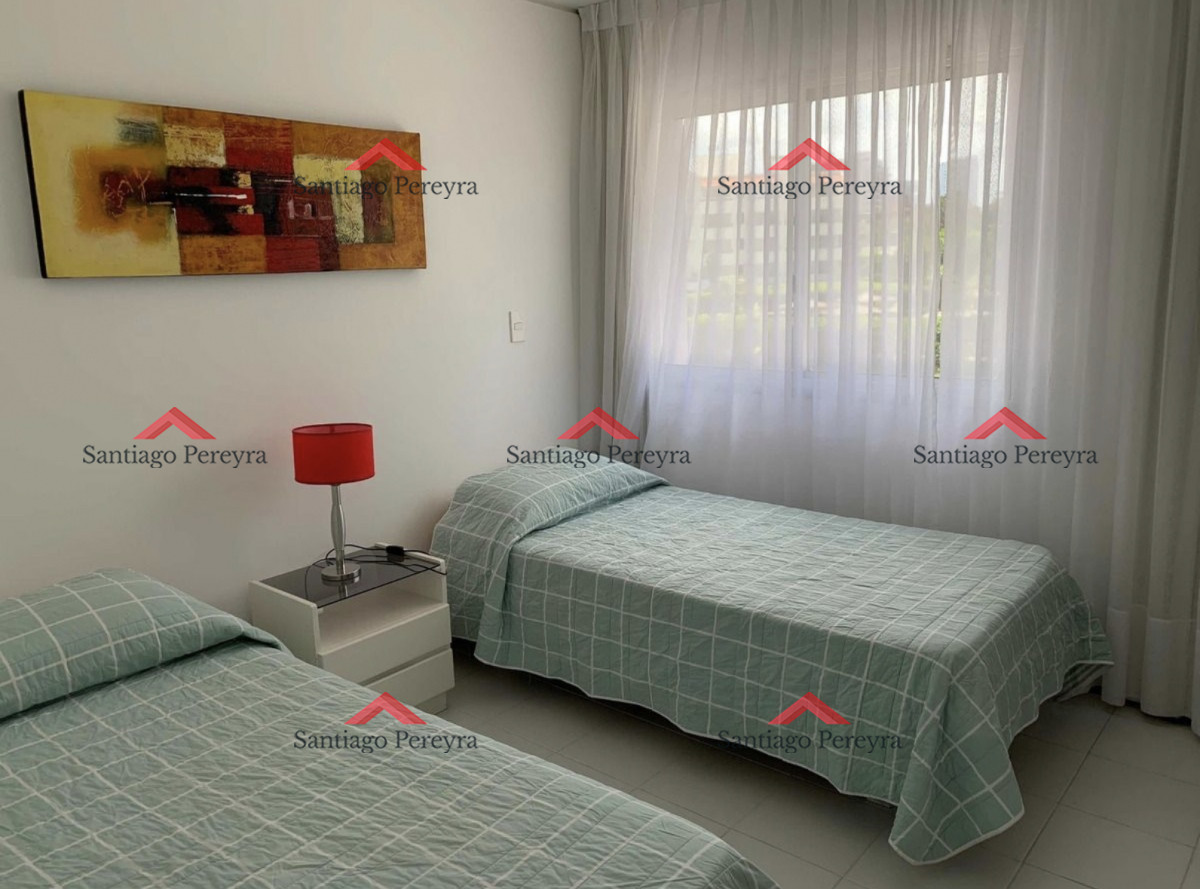 Apartamento ID.14538 - En venta, apartamento de 2 dormitorios y medio con amenities y terraza a pasos del mar 