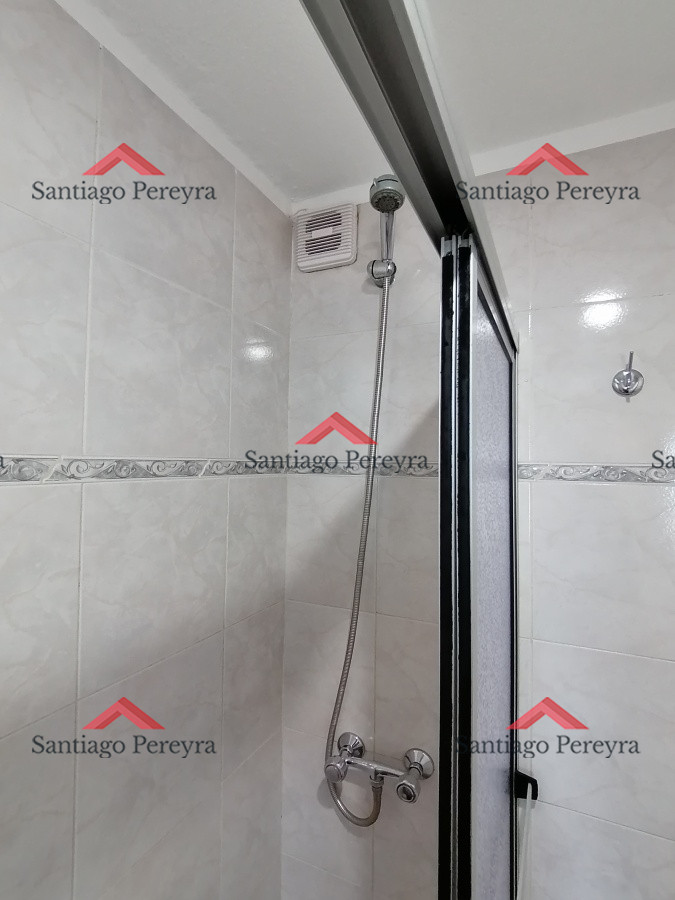 Apartamento ID.720 - Apartamento en venta de 1 dormitorio y medio con vista al mar!!!