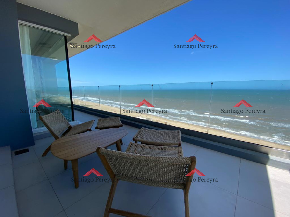 Apartamento ID.15752 - Apartamento de 3 dormitorios en torre de Categoria frente al mar 
