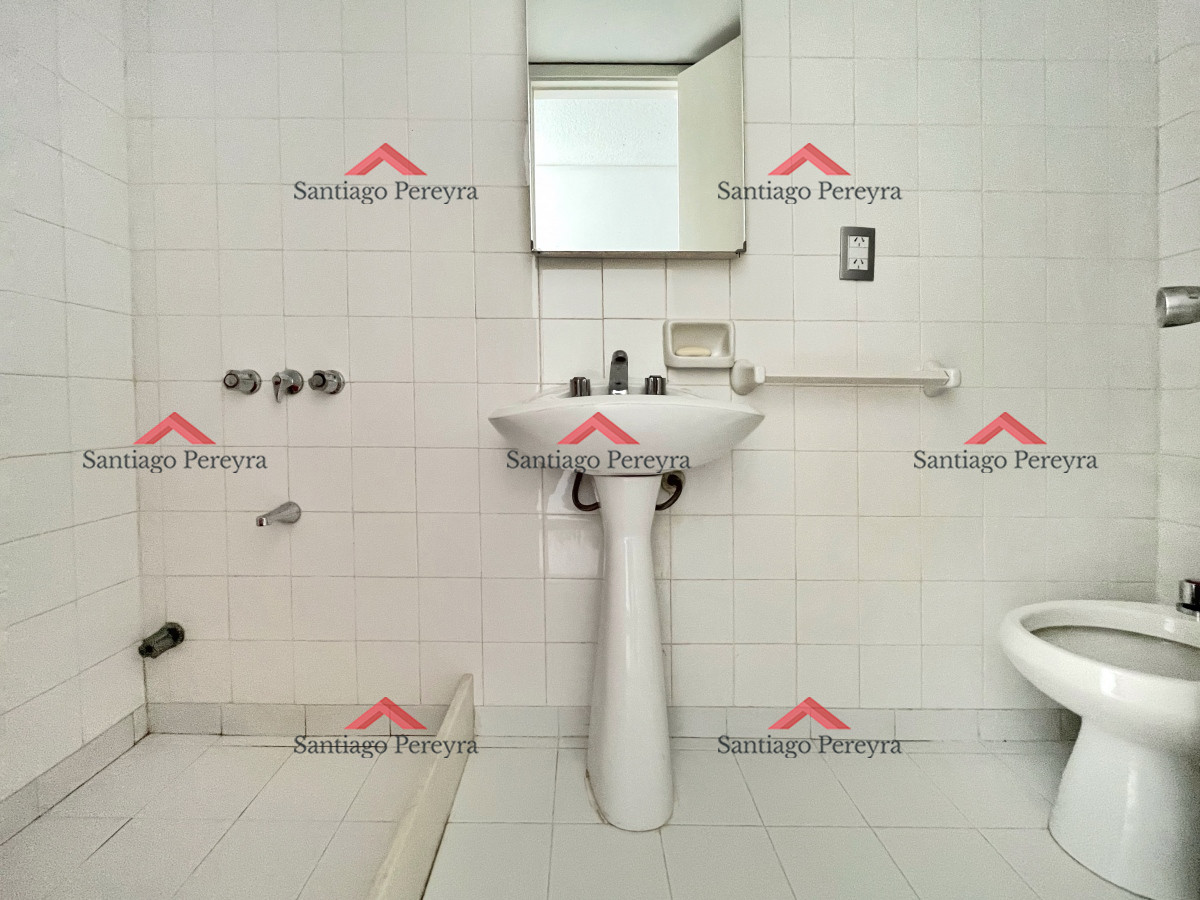 Apartamento ID.2141 - Apartamento en venta primera linea playa brava