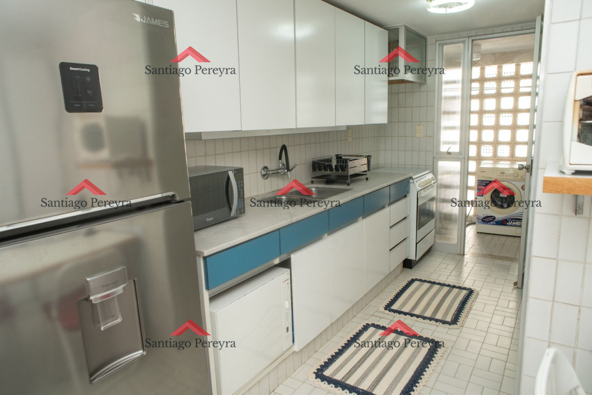 Apartamento ID.15677 - Espectacular apartamento sobre Playa Mansa con hermosa vista al mar