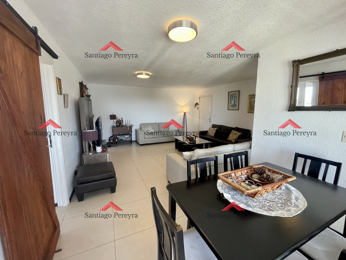 Apartamento ID.13251 - Apartamento de 3 dormitorios 2 baños en excelente ubicación - vende en exclusividad