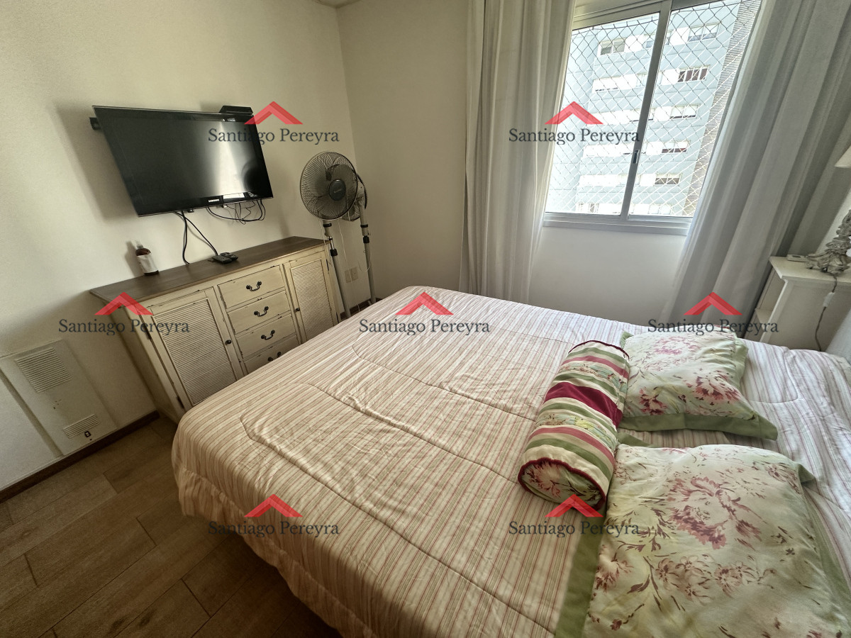 Apartamento ID.16177 - Apartamento de 2 dormitorios y dependencia en brava a metros del mar 