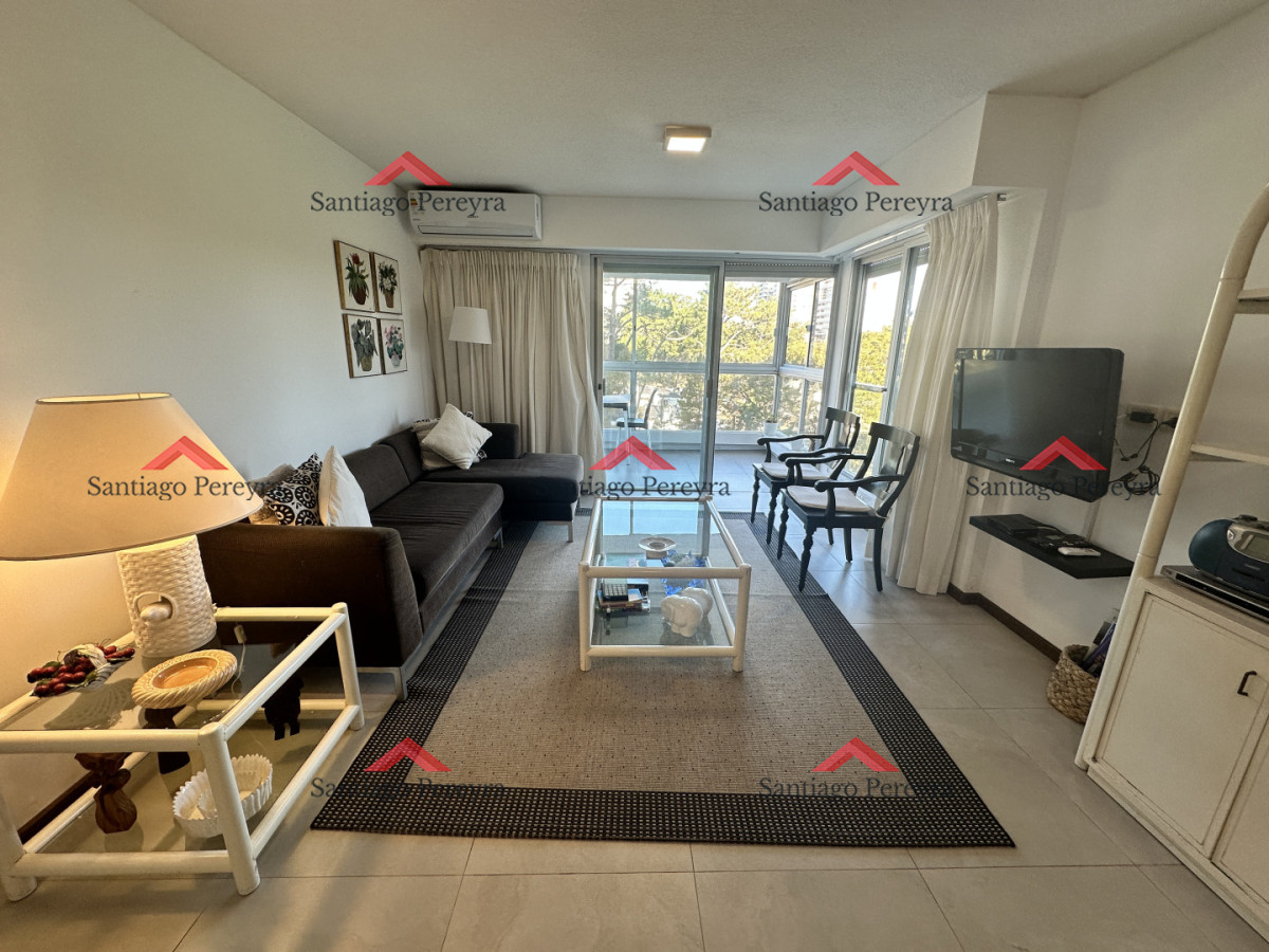 Apartamento ID.17135 - Apartamento en venta de dos dormitorios con garaje listo para entrar
