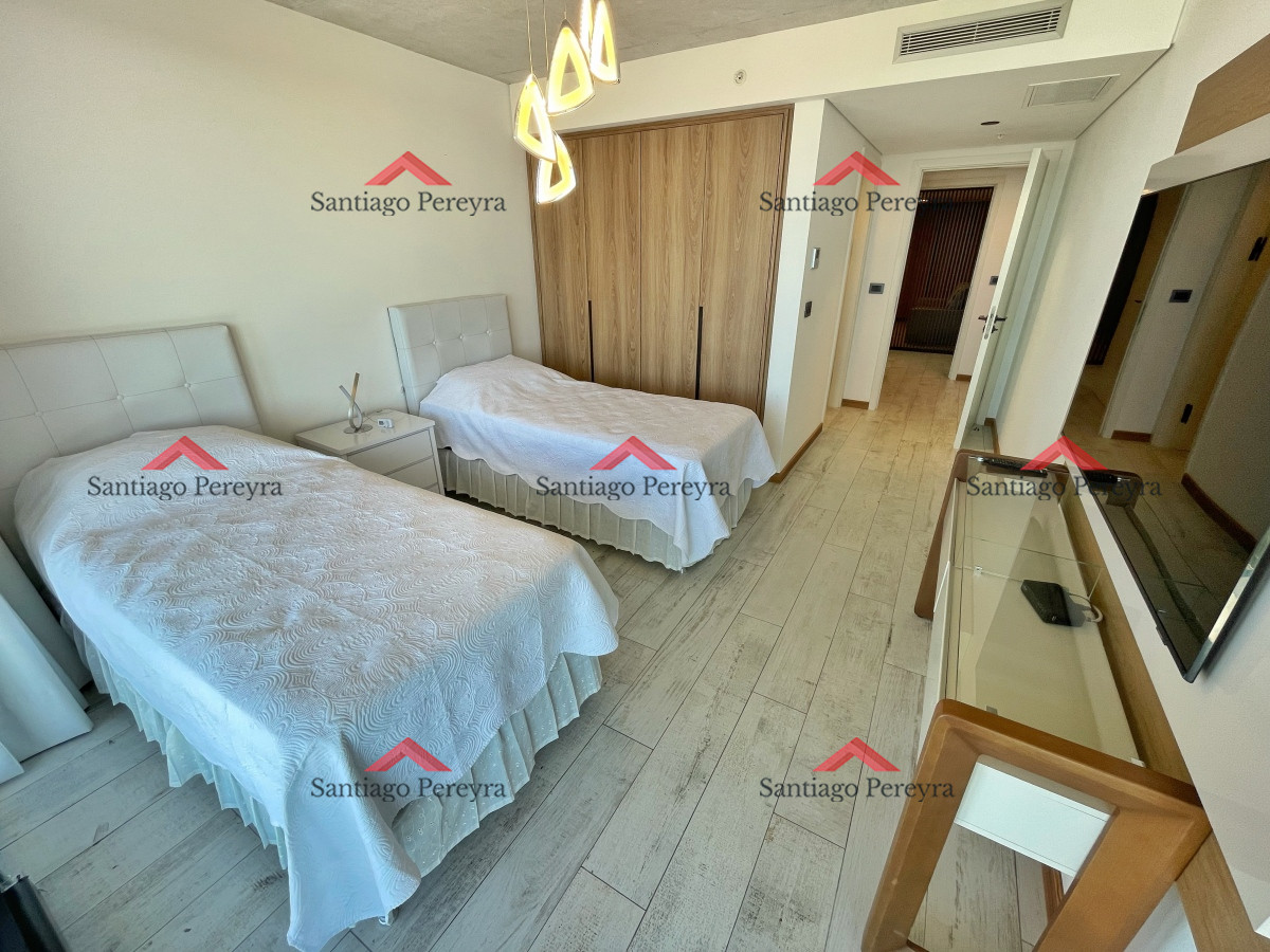 Apartamento ID.14389 - En alquiler, inigualable vista, 3 dormitorios en suite con amplia terraza, moderno, amplio y con todos los servicios, a pasos del mar