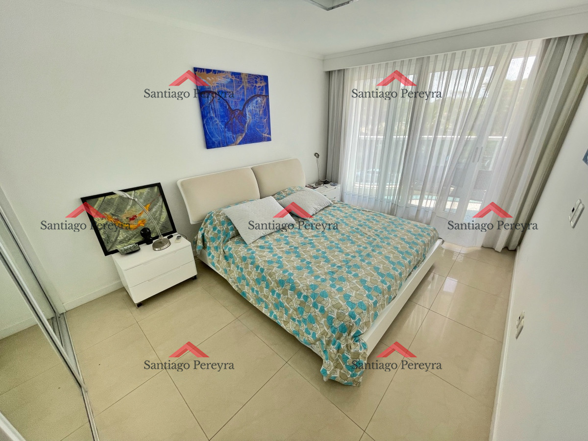 Apartamento ID.13808 - Se alquila moderno apartamento 2 dormitorios 3 baños con lavadero y parrillero propio, excelentes amenities y servicio de playa