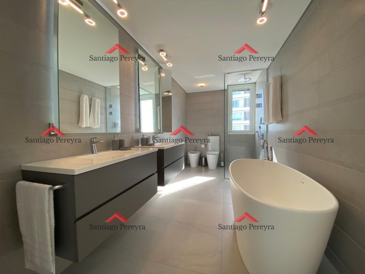 Apartamento ID.15752 - Apartamento de 3 dormitorios en torre de Categoria frente al mar 