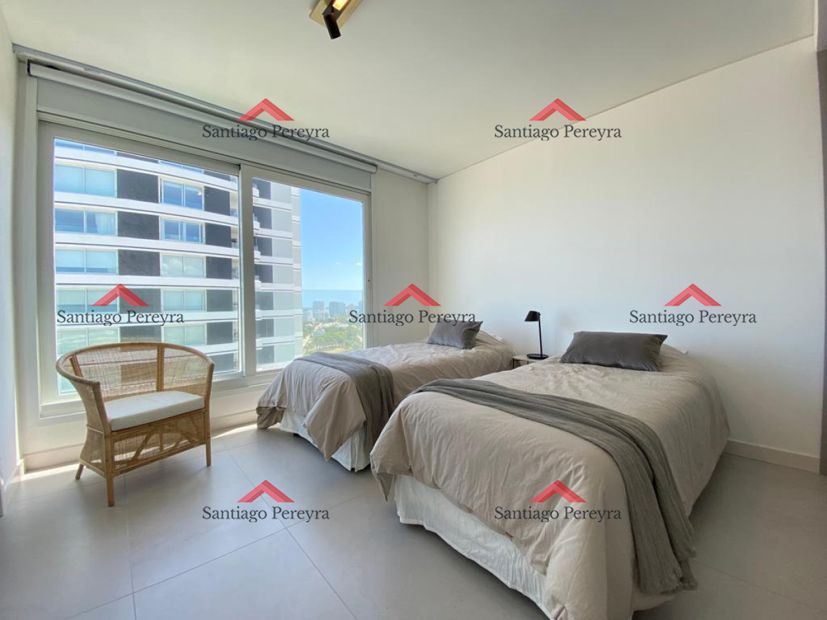 Apartamento ID.15752 - Apartamento de 3 dormitorios en torre de Categoria frente al mar 