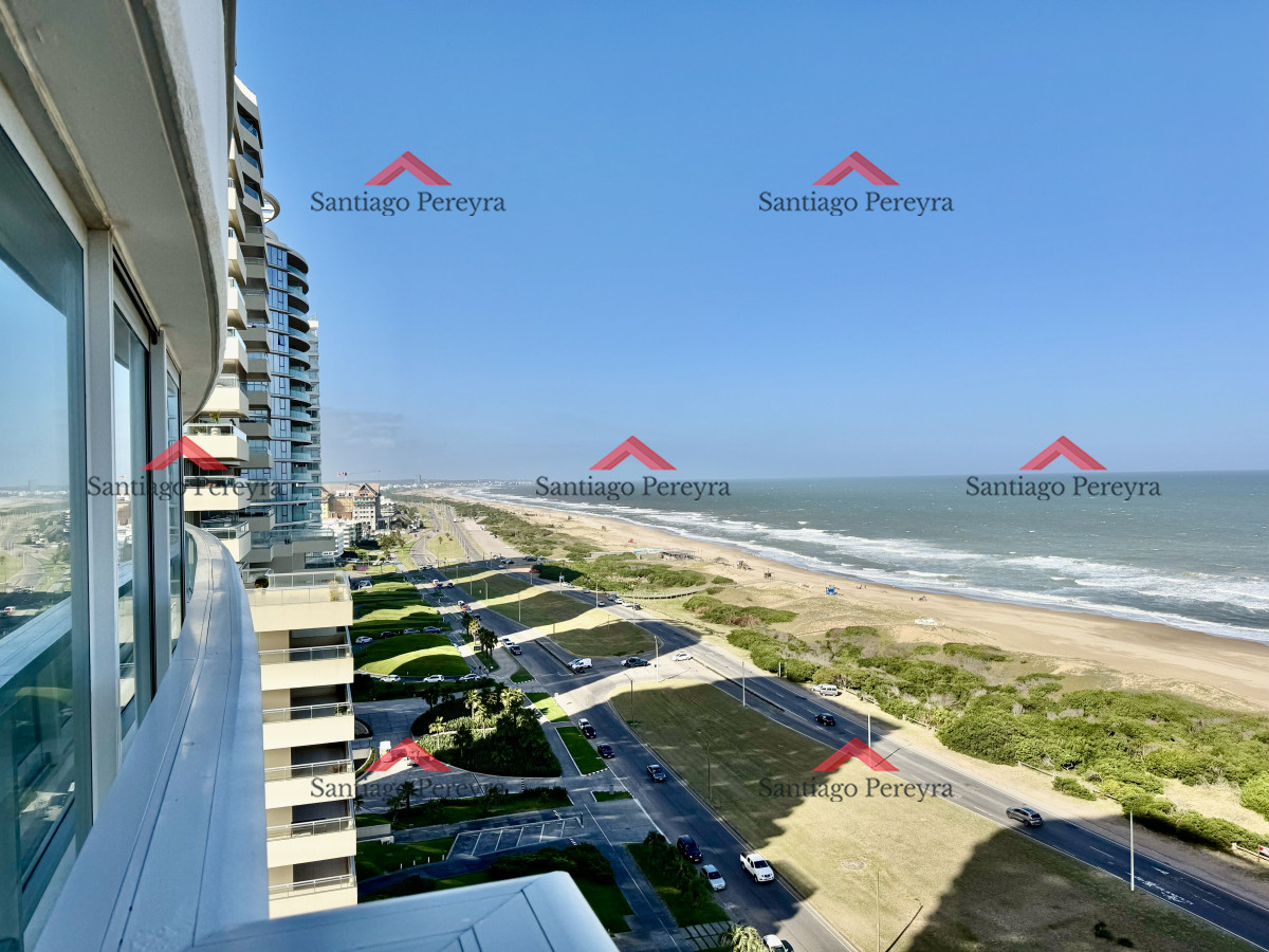 Apartamento ID.16058 - LE PARC en venta, hermosa planta de 2 dormitorios + dependencia