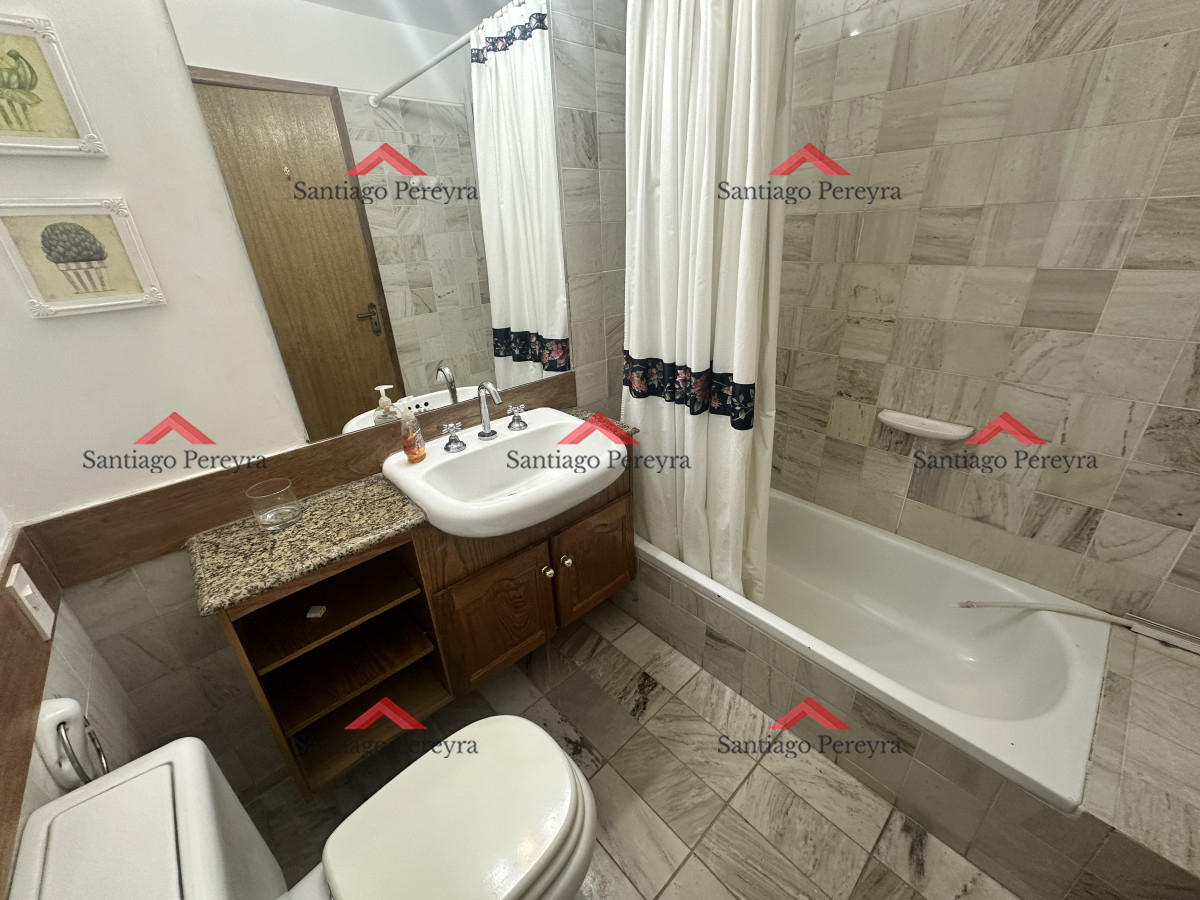 Apartamento ID.16177 - Apartamento de 2 dormitorios y dependencia en brava a metros del mar 