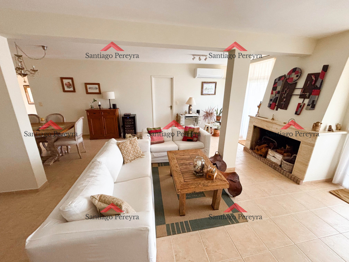 Apartamento ID.6982 - Pent House a una cuadra de la playa mansa con barbacoa propia y tres cocheras 
