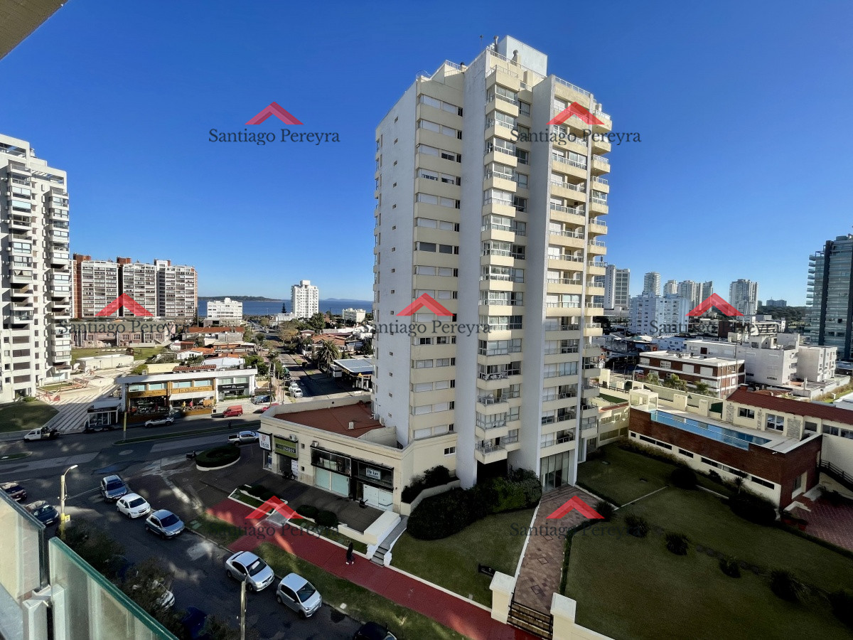 Apartamento ID.3166 - Apartamento reciclado como nuevo a 1 cuadra de la Playa