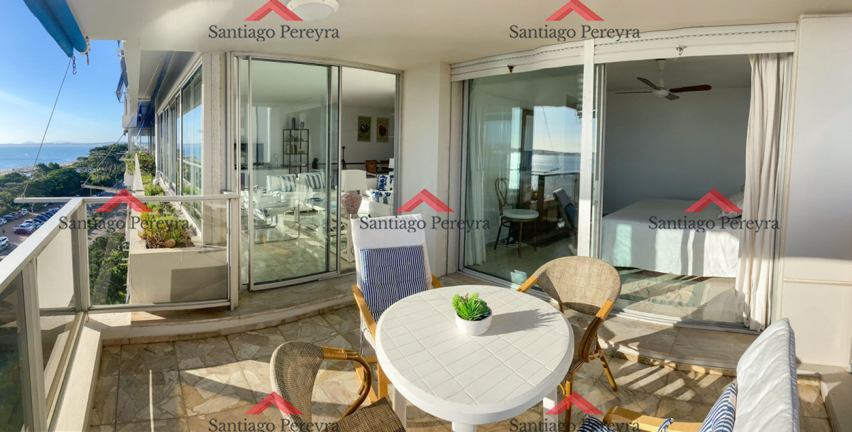 Apartamento ID.15677 - Espectacular apartamento sobre Playa Mansa con hermosa vista al mar