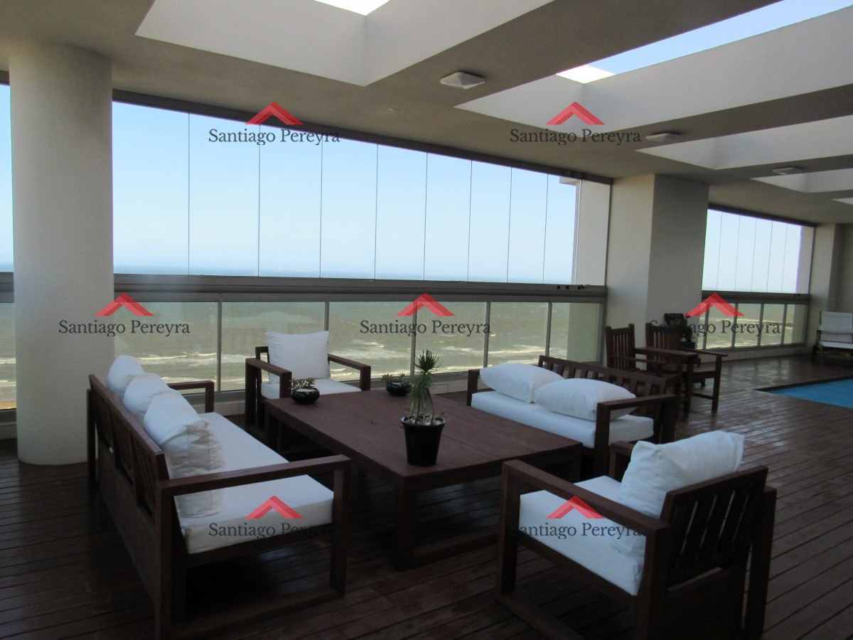 Apartamento ID.3300 - Espectacular Pent House primera linea de lujo en venta, piscina propia, 5 garages, barbacoa