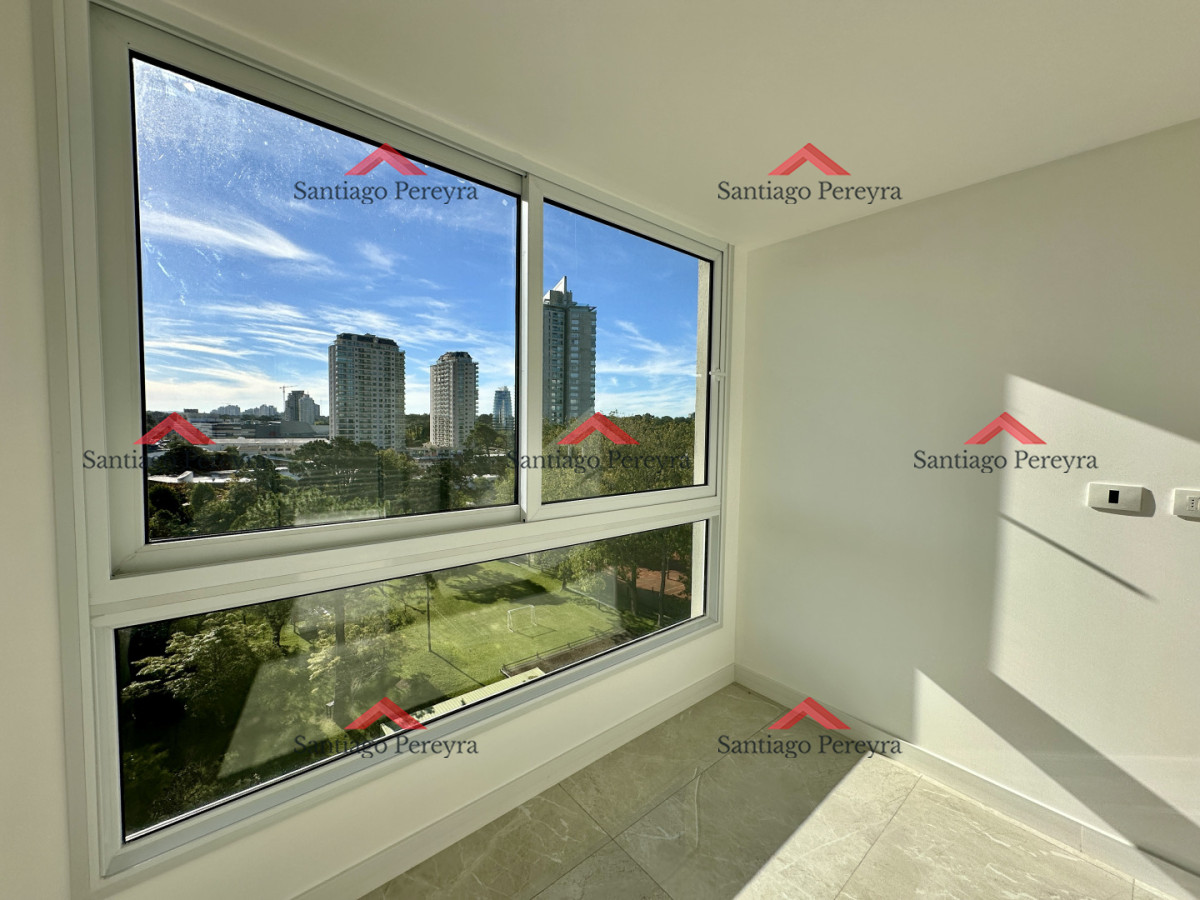 Apartamento ID.17032 - Dos dormitorios y dos baños en venta, zona Shopping Punta