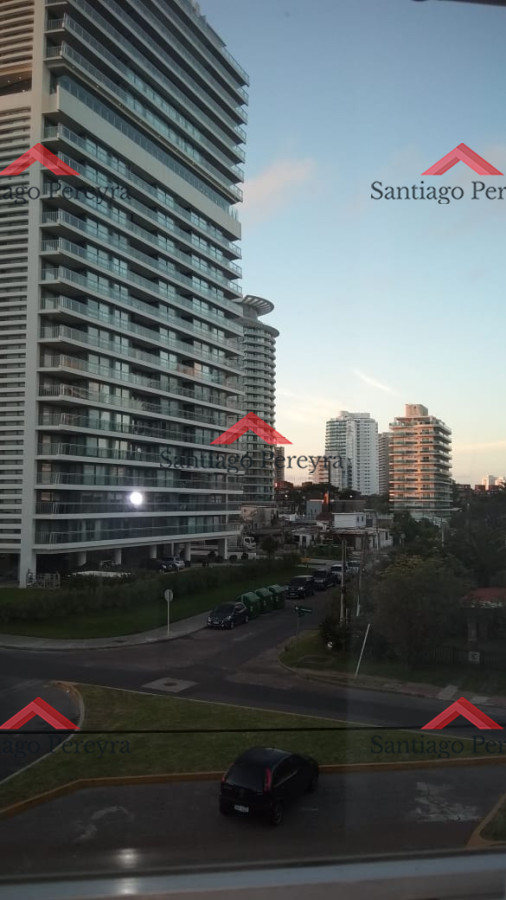 Apartamento ID.5291 - Muy comodo departamento , con todos los servicios, cerca del centro, parada 2 brava