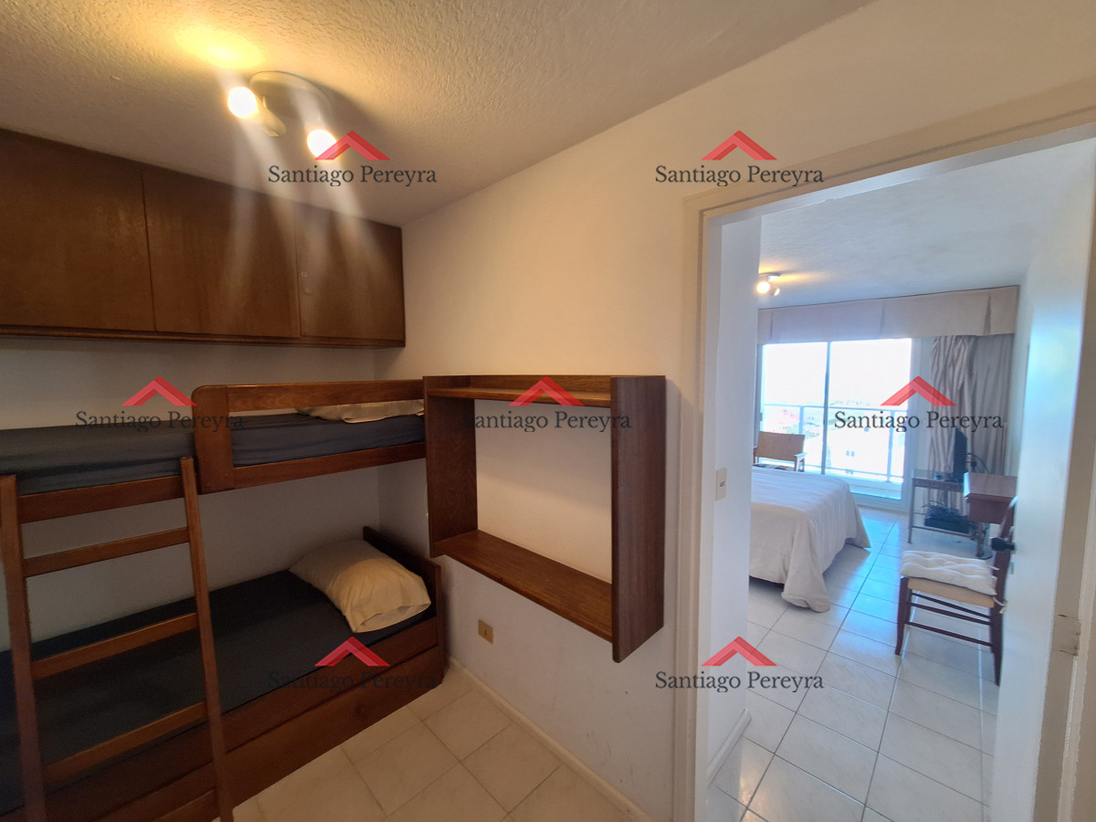 Apartamento ID.16523 - Hermoso y amplio apartamento de 1 dormitorio y medio con vista al mar 