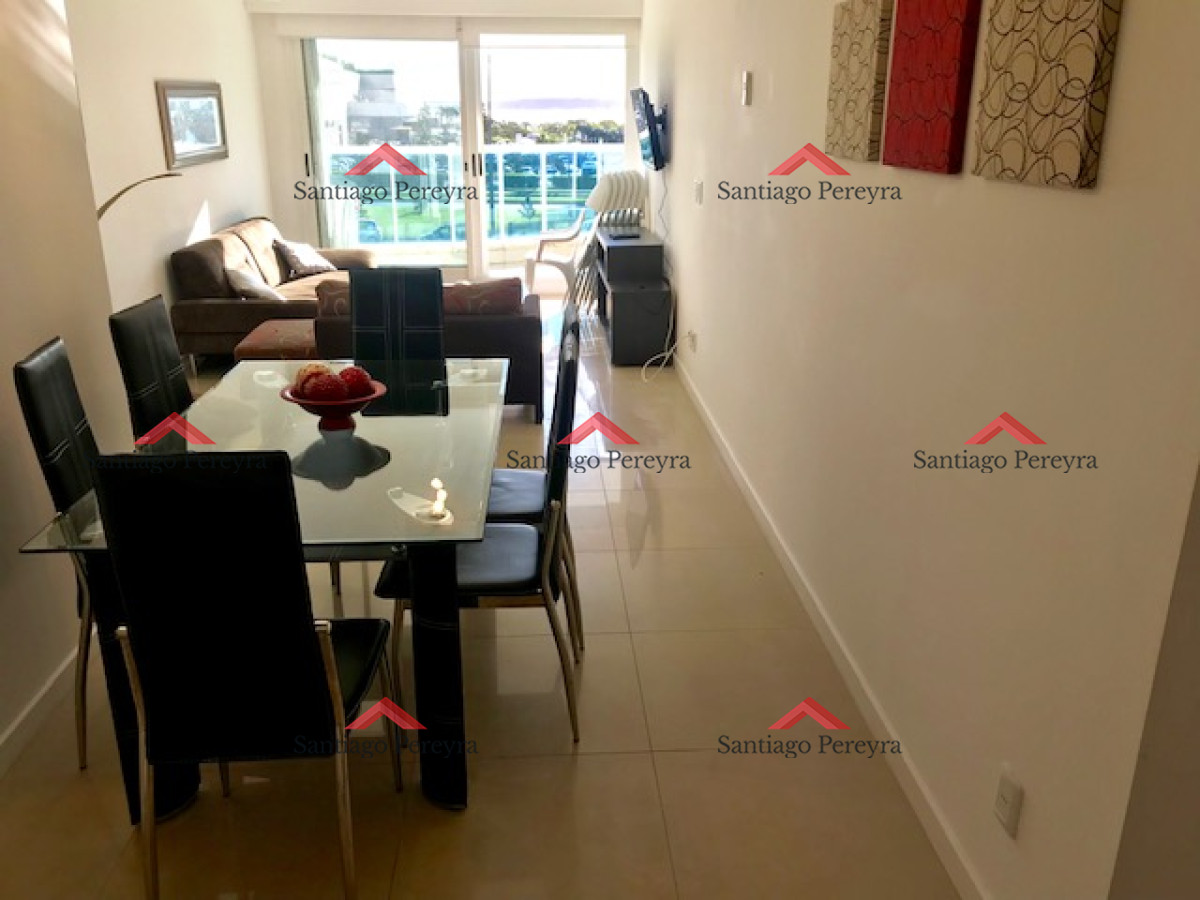 Apartamento ID.9309 - Apartamento en Alquiler a una cuadra del mar (Playa Mansa)  en torre nueva, con todos y excelentes servicios .