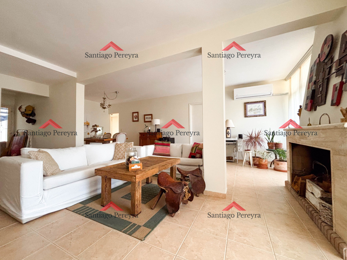 Apartamento ID.6982 - Pent House a una cuadra de la playa mansa con barbacoa propia y tres cocheras 