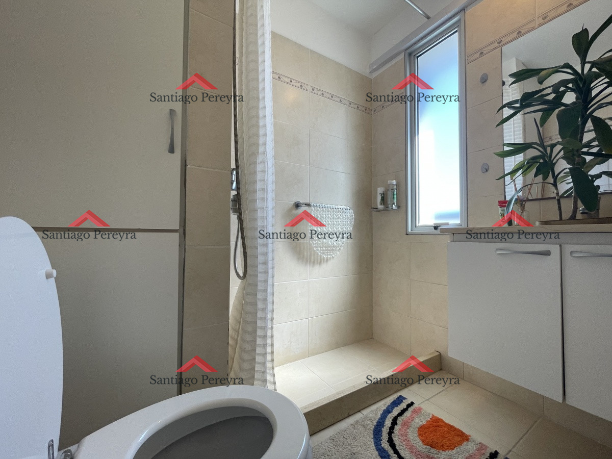 Apartamento ID.14018 - Penthouse con hermosa vista en venta, 3 dormitorios, cocina definida y lavadero, excelentes amenities y vista a amplia a la mansa