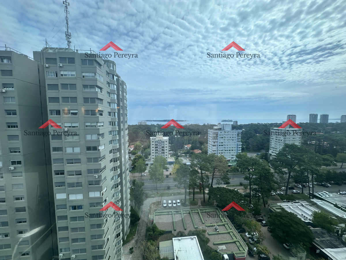 Apartamento ID.16045 - Apartamento 3 dormitorios y dependencia en Roosevelt 