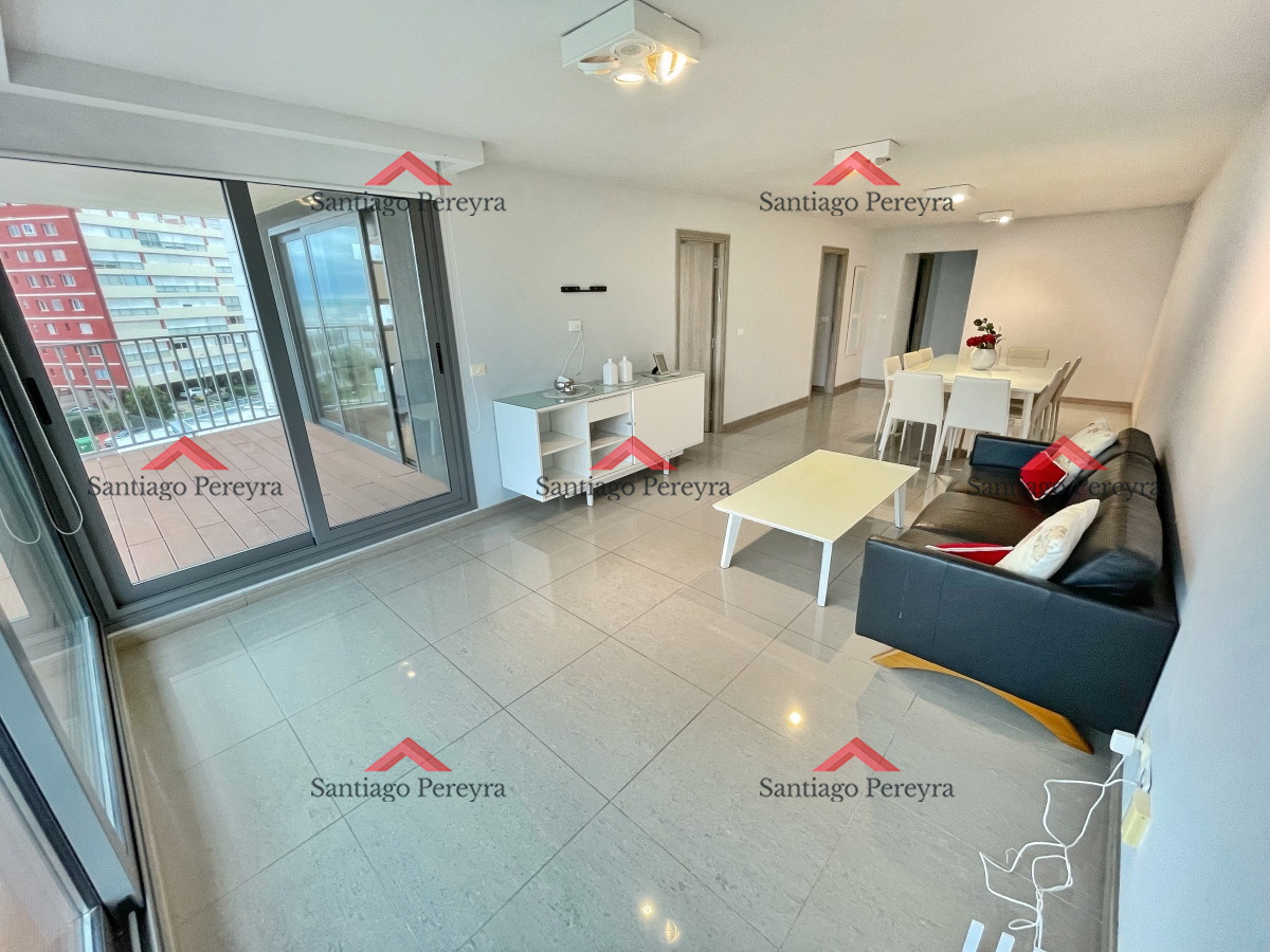 Apartamento ID.10153 - Apartamento a pasos de playa brava, 2 dormitorios