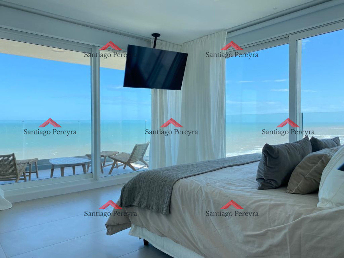Apartamento ID.15752 - Apartamento de 3 dormitorios en torre de Categoria frente al mar 