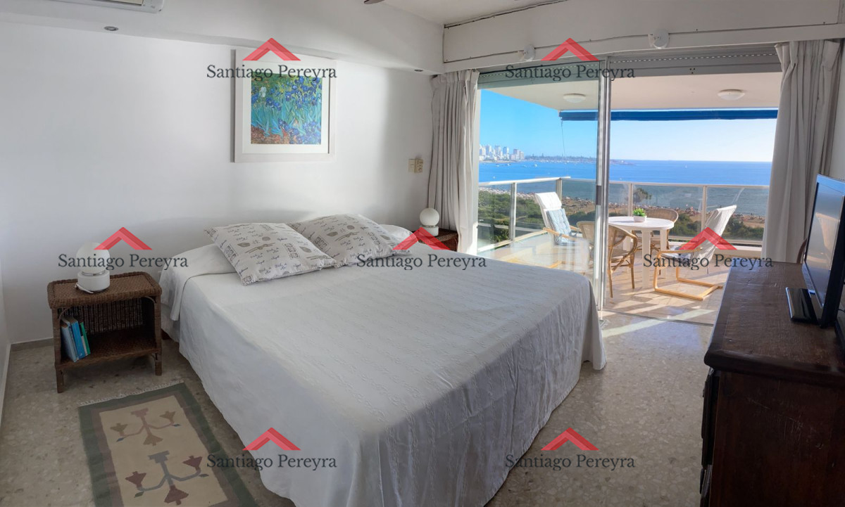 Apartamento ID.15677 - Espectacular apartamento sobre Playa Mansa con hermosa vista al mar