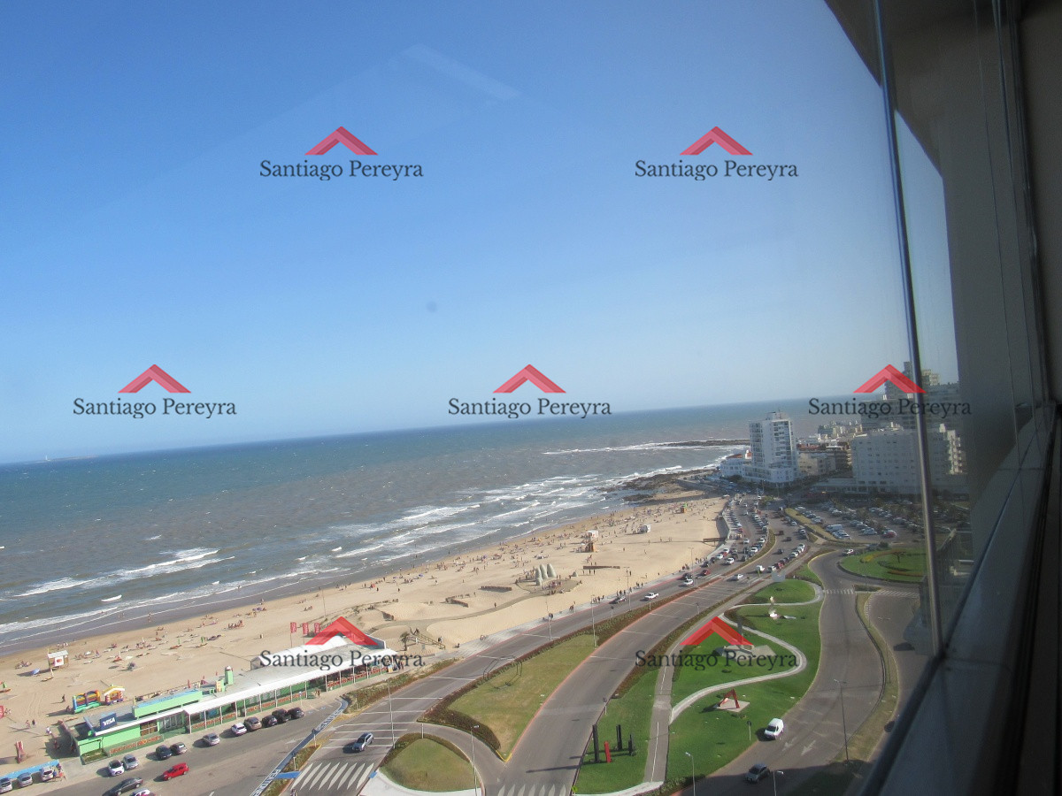 Apartamento ID.3300 - Espectacular Pent House primera linea de lujo en venta, piscina propia, 5 garages, barbacoa