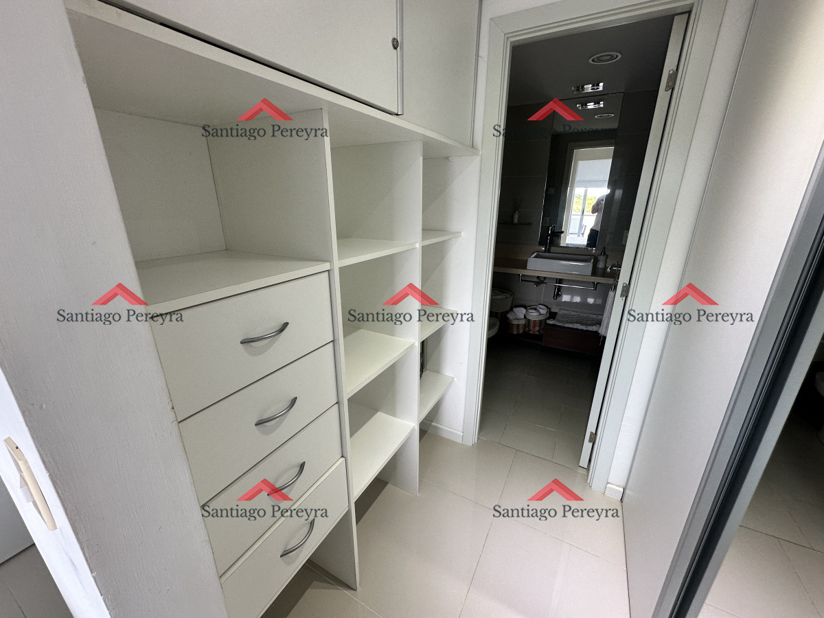 Apartamento ID.15828 - Apartamento de 2 dormitorios con amplia terraza