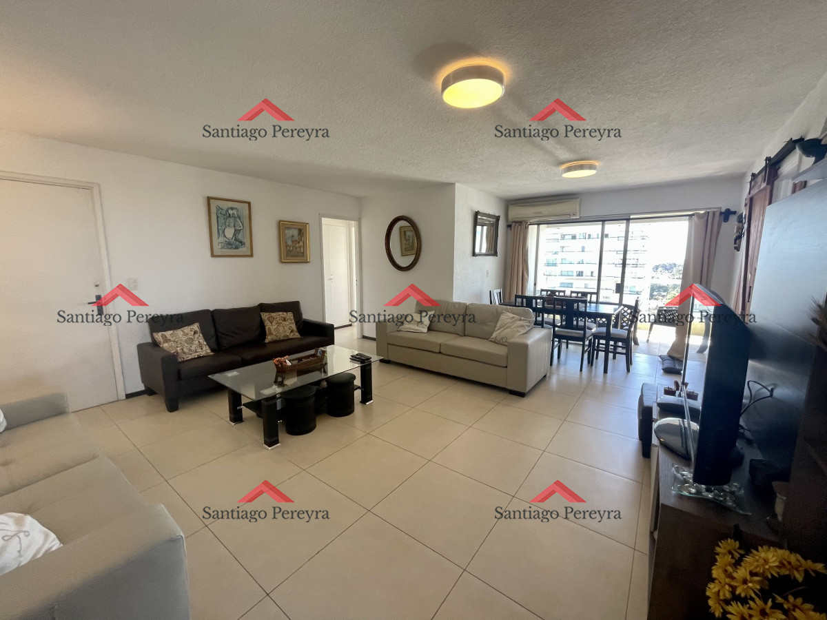 Apartamento ID.13251 - Apartamento de 3 dormitorios 2 baños en excelente ubicación - vende en exclusividad