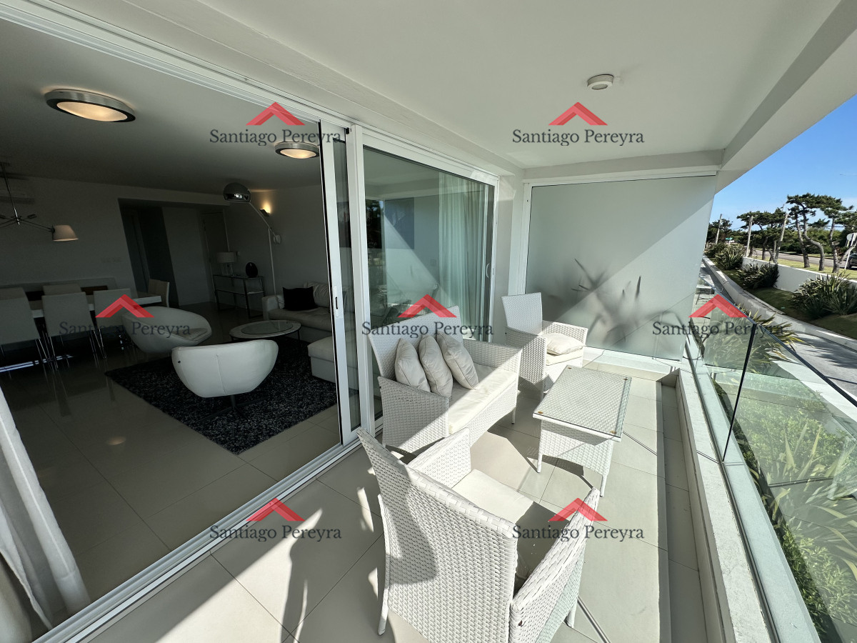 Apartamento ID.15750 - Hermoso apartamento con amplia terraza propia y patio propio