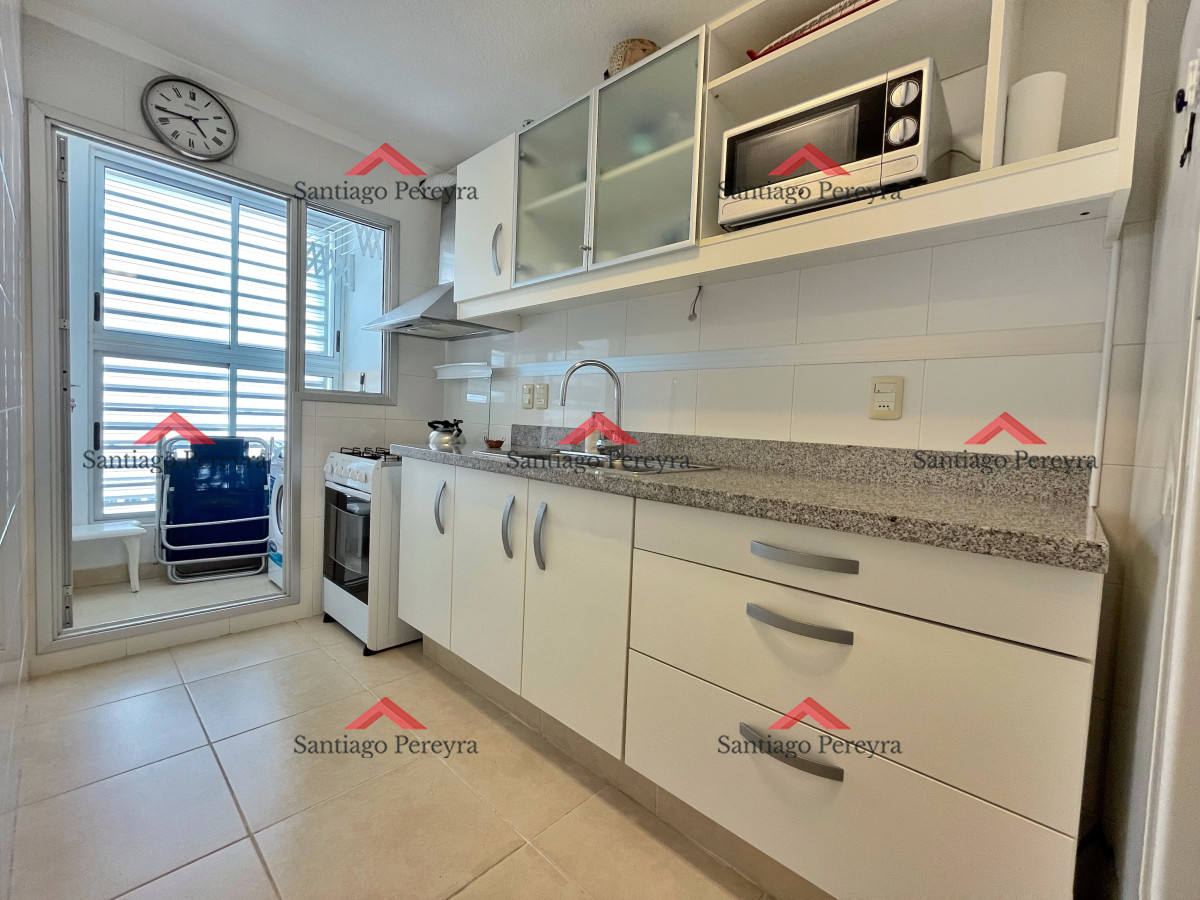 Apartamento ID.1768 - Moderno apartamento en venta a pasos de la playa 2 dormitorios 2 baños cocina con lavadero balcon y amenities