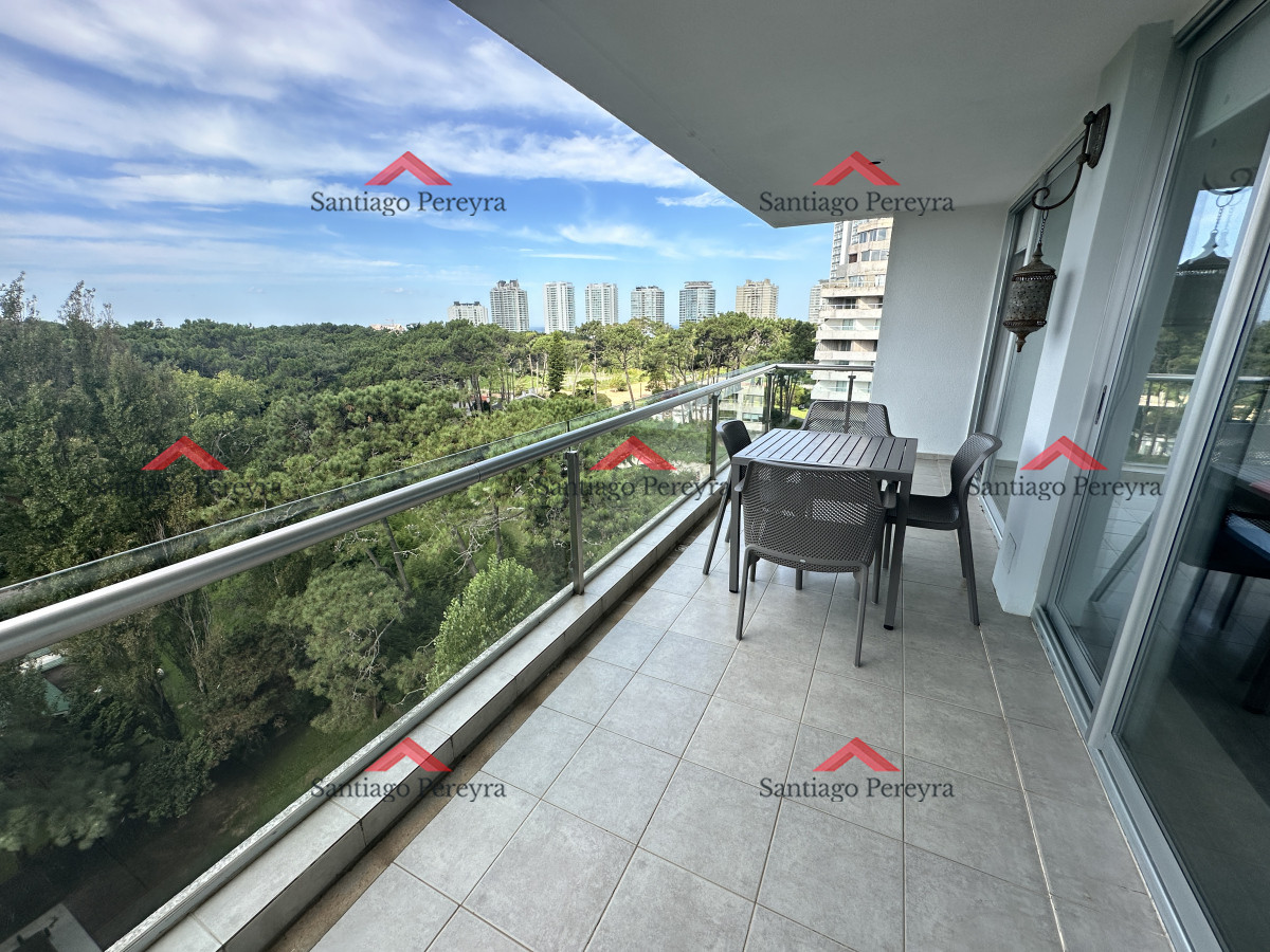 Apartamento ID.15828 - Apartamento de 2 dormitorios con amplia terraza