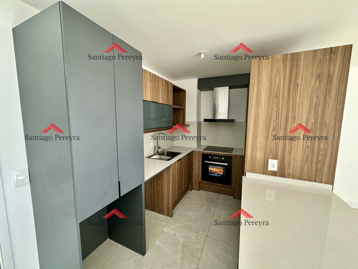 Apartamento ID.17032 - Dos dormitorios y dos baños en venta, zona Shopping Punta