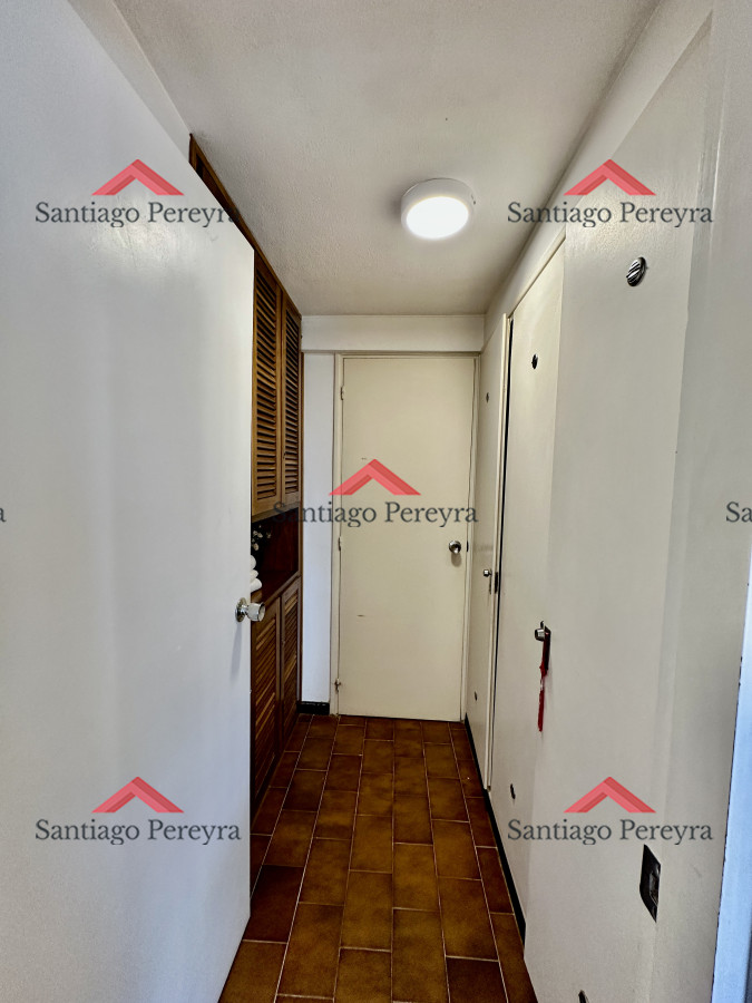 Apartamento ID.16785 - Alquiler frente a Playa Brava