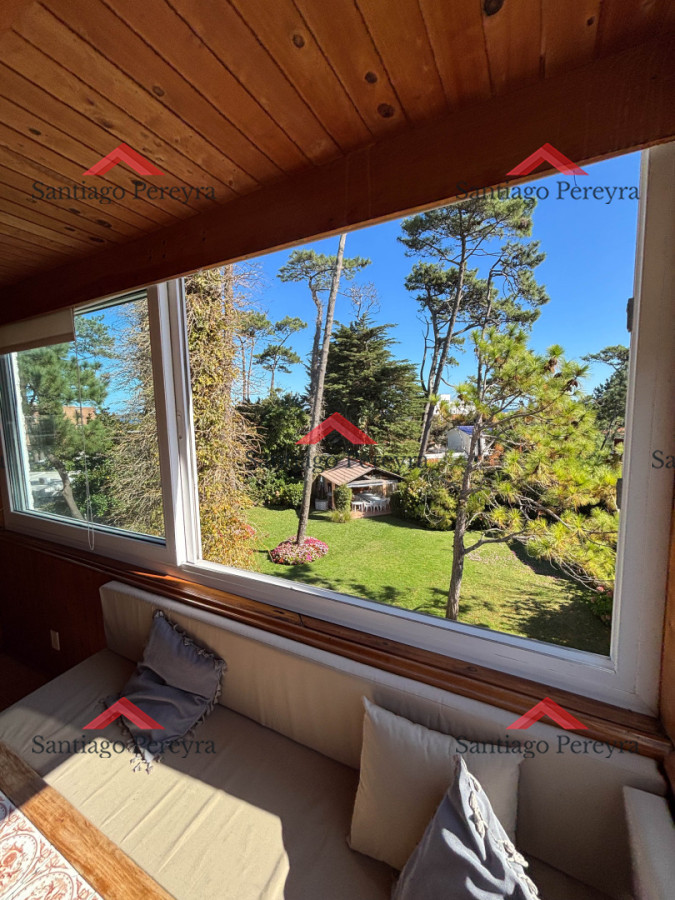 Apartamento ID.6982 - Pent House a una cuadra de la playa mansa con barbacoa propia y tres cocheras 