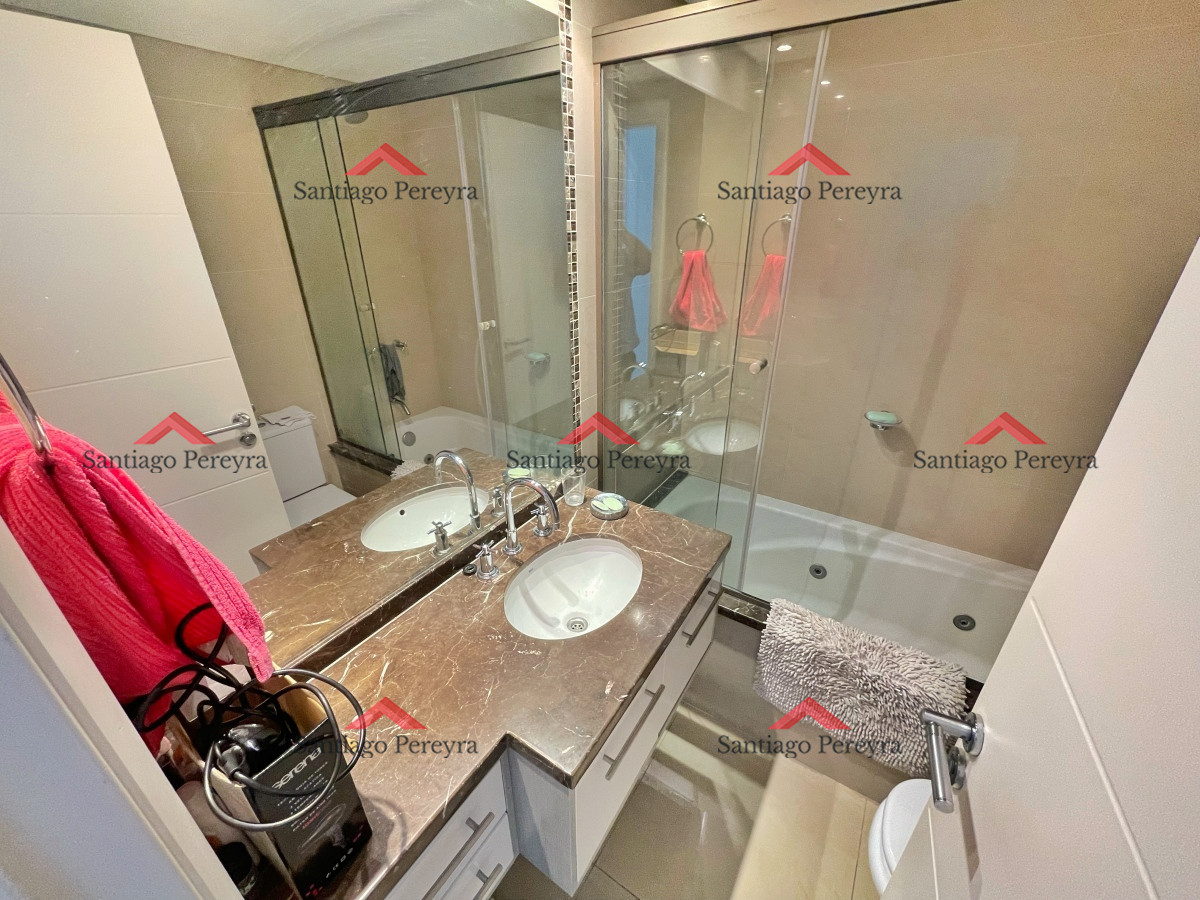 Apartamento ID.13808 - Se alquila moderno apartamento 2 dormitorios 3 baños con lavadero y parrillero propio, excelentes amenities y servicio de playa