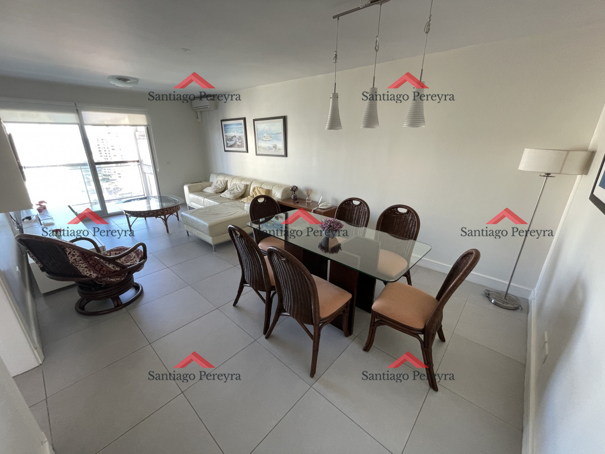 Apartamento ID.2086 - Alquiler a pasos de playa brava y mansa, 2 dormitorios, parrillero propio