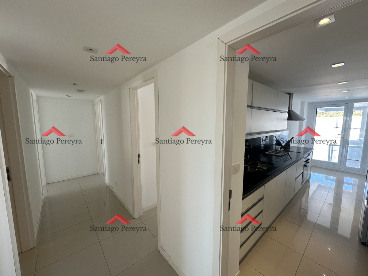 Apartamento ID.15750 - Hermoso apartamento con amplia terraza propia y patio propio