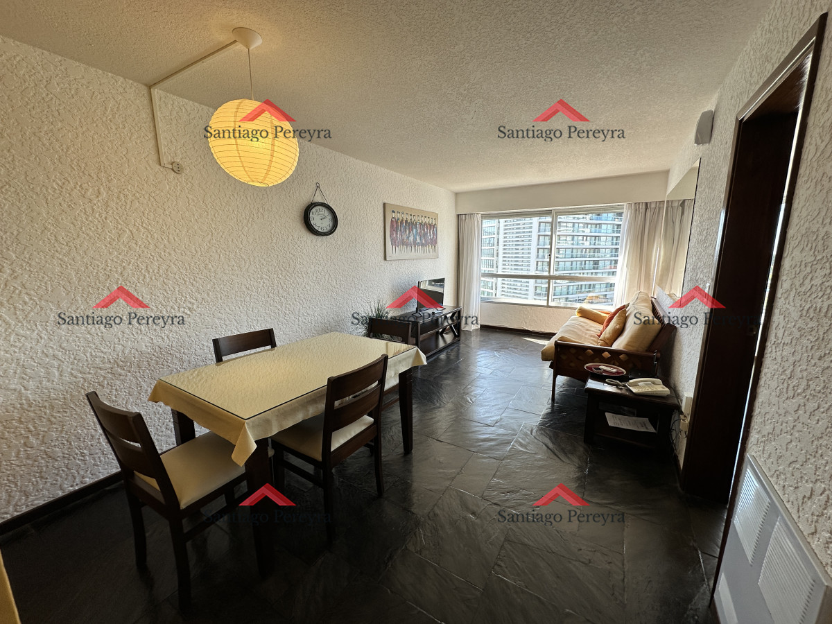 Apartamento ID.2283 - Un dormitorio con garaje y mucho sol