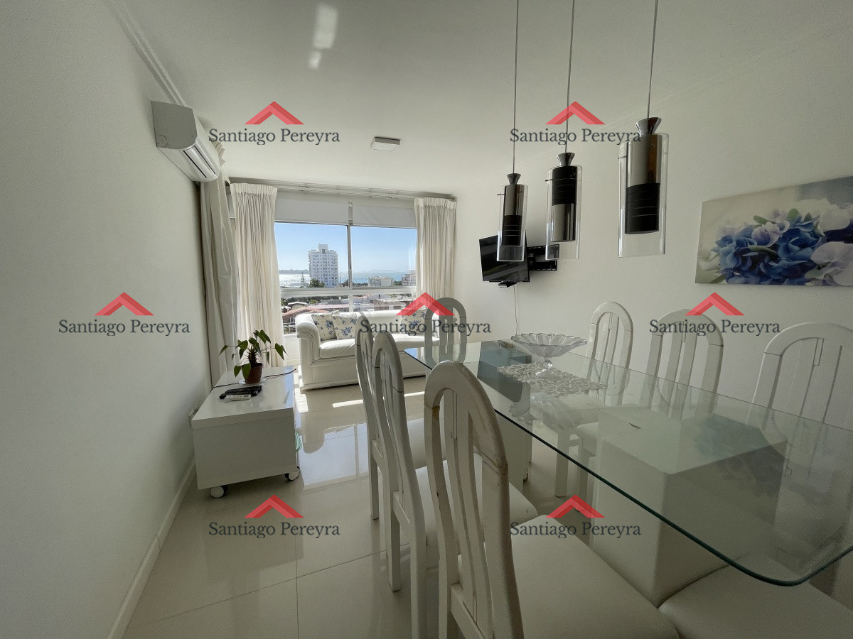Apartamento ID.1039 - En alquiler de temporada, 2 dormitorios con vista a la isla, mucama y amenities completos a metros de la playa 