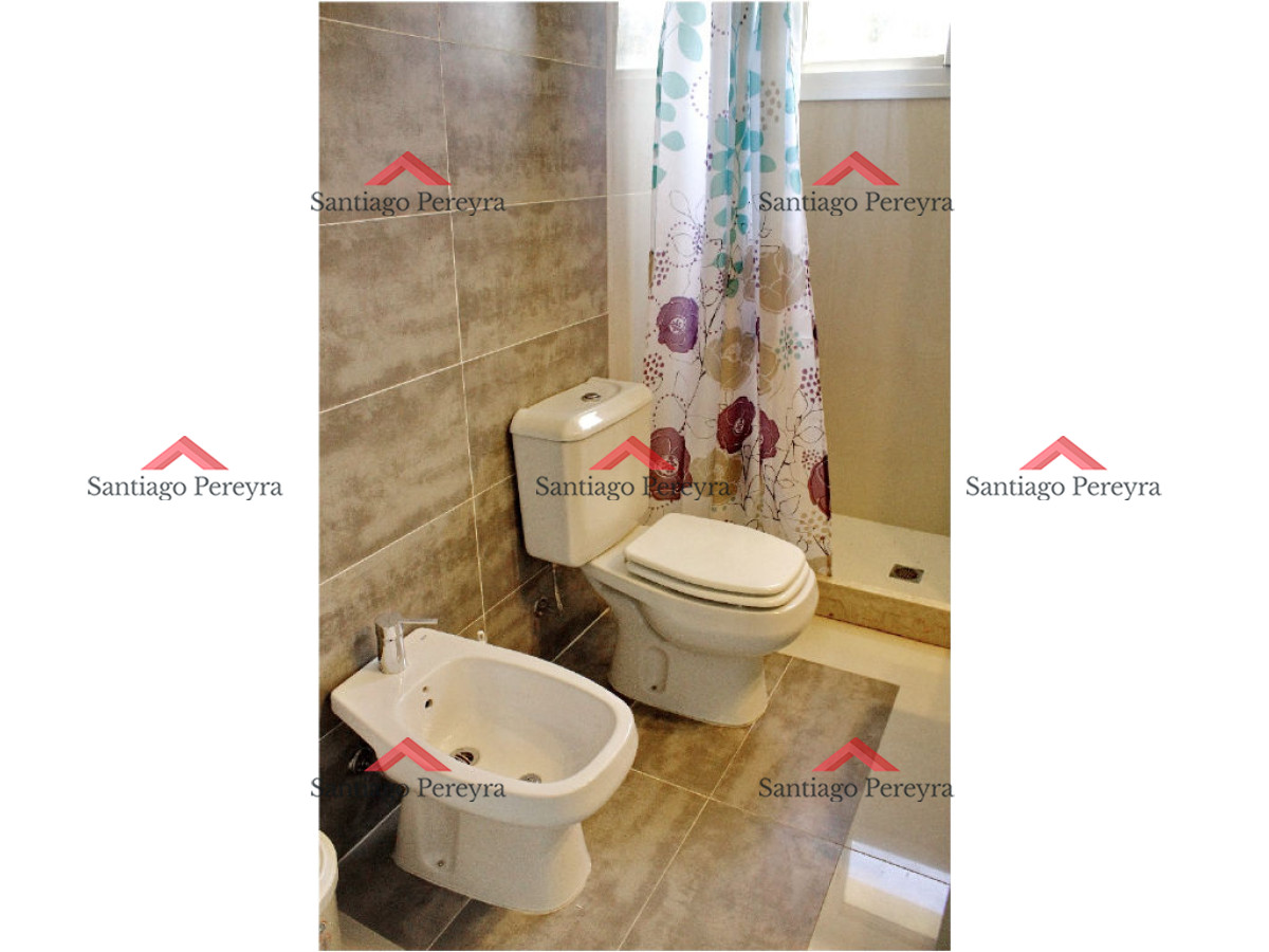 Apartamento ID.10134 - Alquilo apartamento de 2 dormitorios cerca del Shopping, Punta del Este.