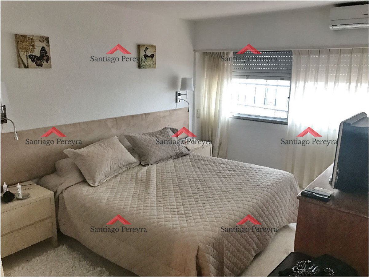 Apartamento ID.10300 - En venta y alquiler.. Apartamento en Península excelentes vistas al mar y Puerto- Punta del Este 