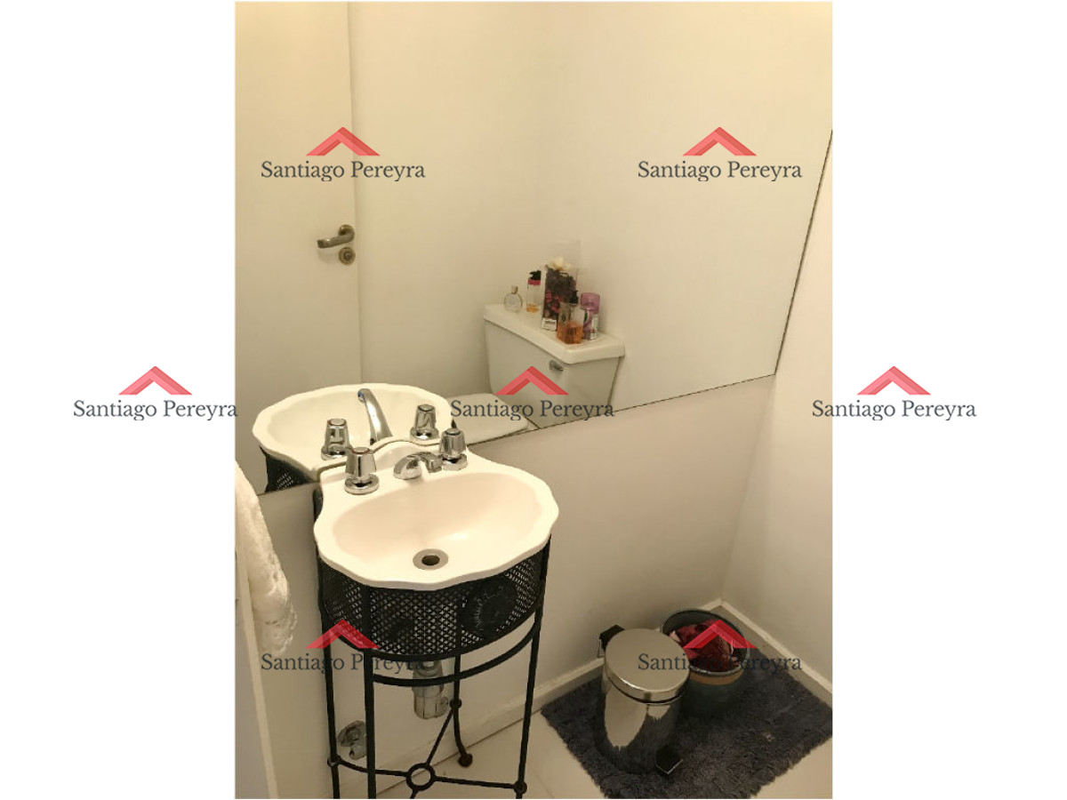 Apartamento ID.10300 - En venta y alquiler.. Apartamento en Península excelentes vistas al mar y Puerto- Punta del Este 