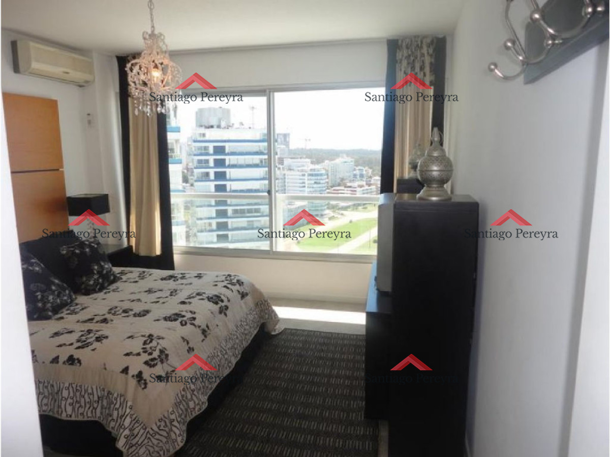 Apartamento ID.10582 - Espectacular planta, piso alto, primera línea frente al mar.