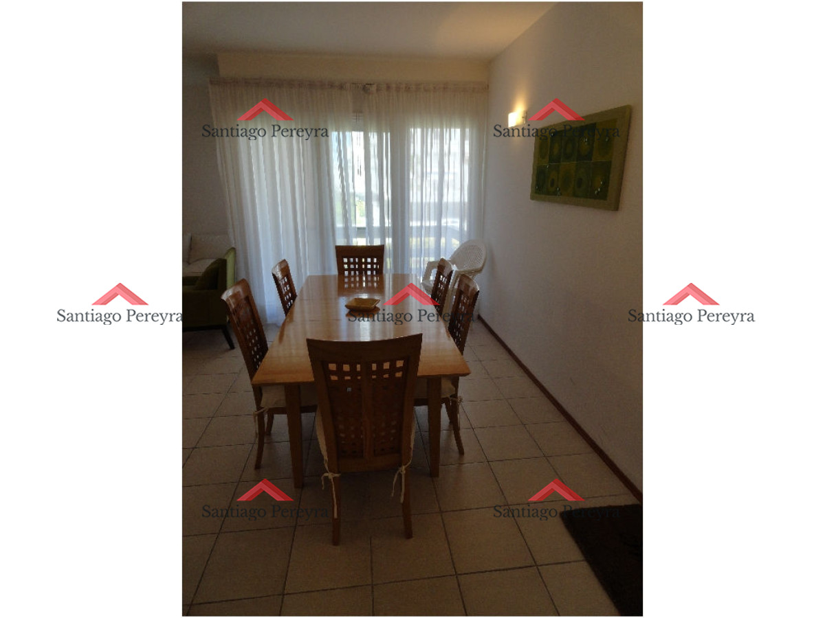 Apartamento ID.9514 - Apartamento en peninsula de dos dormitorios y dependencia.
