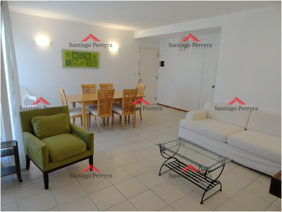 Apartamento ID.9514 - Apartamento en peninsula de dos dormitorios y dependencia.