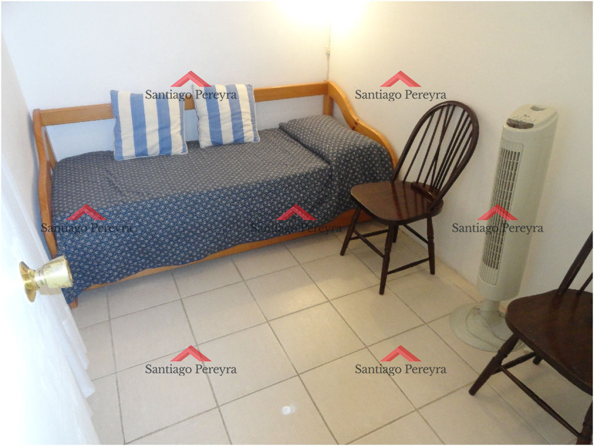 Apartamento ID.9514 - Apartamento en peninsula de dos dormitorios y dependencia.